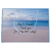 ビーチシーン紙結婚の歓迎バッグ ラージペーパーバッグ (正面)