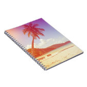 ビーチシーン、ココナッツツリー、木製ベッド。 ノートブック (右側)