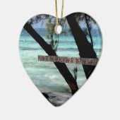 ビーチチェアーズラムポイントグランドケイマン セラミックオーナメント (左)