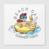 ビーチデーの漫画キャラクターが浮き輪に乗って (正面)