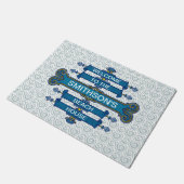 ビーチハウスの青い印の帆立貝は姓|の渦巻きます ドアマット (アングル)