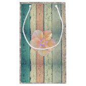 ビーチハウス色彩の鮮やかウッドストライプのティール（緑がかった色）ピンクサンド スモールペーパーバッグ (裏面)