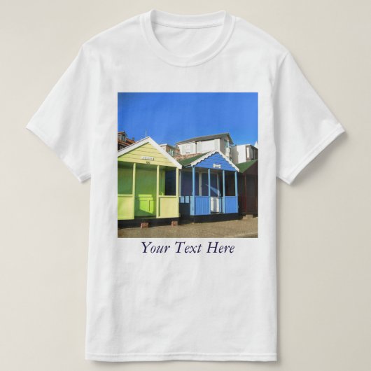 ビーチハッツ青空イングリッシュ海辺の写真 Tシャツ (デザイン正面)