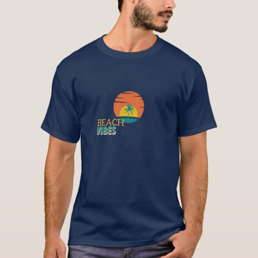 ビーチバイブTシャツ - 海岸沿いの山の冒険 Tシャツ (正面)