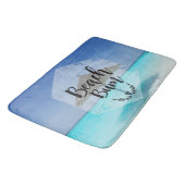 ビーチバムタイポグラフィ – アンブレラオントロピカルビーチ バスマット (アングル)