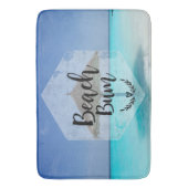 ビーチバムタイポグラフィ – アンブレラオントロピカルビーチ バスマット (正面縦)