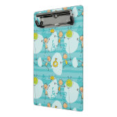 ビーチパターンで遊んでいるかわいい子供 ミニクリップボード (アングル2)