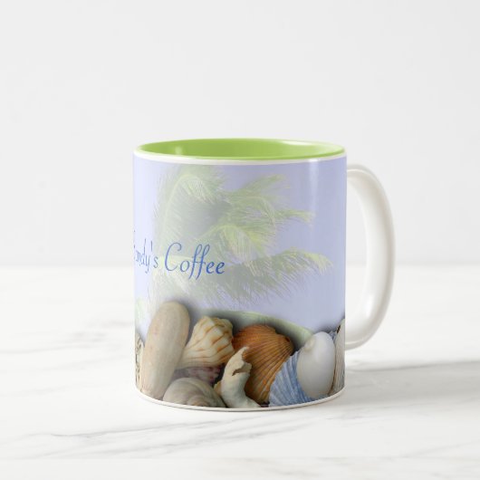 ビーチパーソナライズされたシェル、ヤシの木コーヒーマグ ツートーンマグカップ (正面右)