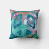 ビーチピースサインHIppieボホティール（緑がかった色）ピンクサンド クッション (裏面)