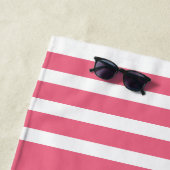 ビーチブーズベスティーガールズトリップピンク名 ビーチタオル (インサイチュ)