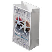 ビーチホリデーカスタム抱き枕 – 小、光沢 スモールペーパーバッグ (裏面アングル)