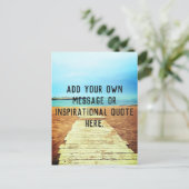 ビーチボードウォーク – 独自のメッセージまたは引用文 ポストカード (スタンド正面)