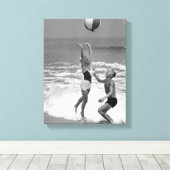 ビーチボー遊ルとカップルの キャンバスプリント (インサイチュ (ウッドフロア))