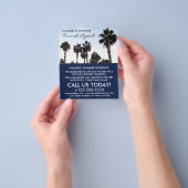 ビーチヤシの木、旅行代理店広告の チラシ (手)