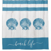 ビーチライフスクリプトティール(緑がかった色)シーシェル白い素朴な木 シャワーカーテン (正面)