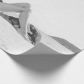 ビーチヴィンタのビキニの魅力的な若い女性 ラッピングペーパー (角)