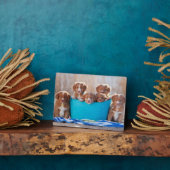 ビーチ上の子犬のバケツ フォトプラーク (側面)