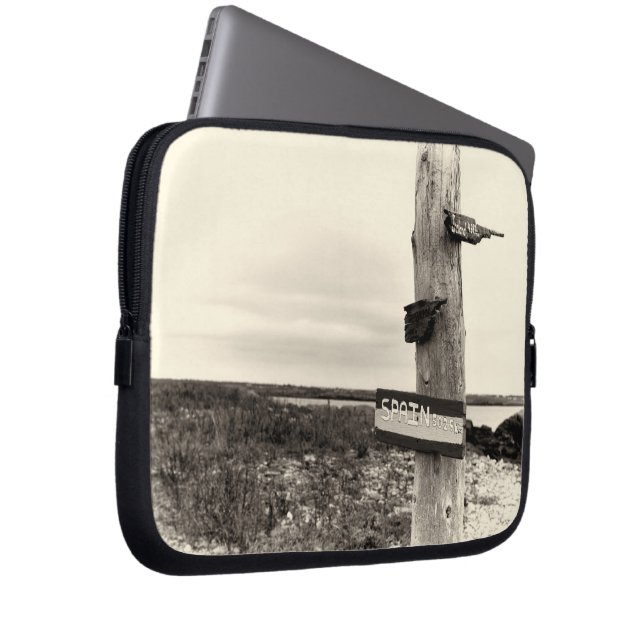 ビーチ先 ラップトップスリーブ (正面右)