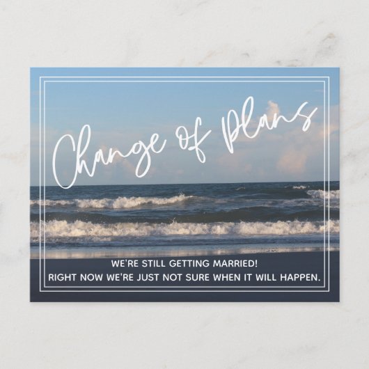 ビーチ写真の変更が延期された計画結婚の ポストカード (正面)
