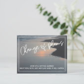 ビーチ写真の変更が延期された計画結婚の ポストカード (スタンド正面)