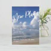 ビーチ写真の結婚延期された新しいプラン更新カード 招待状 (スタンド正面)