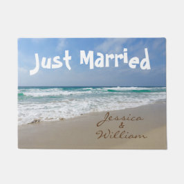 ビーチ名のたった今結婚しましたパーソナライズされた ドアマット