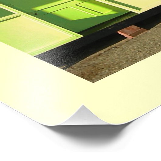 ビーチ小屋の青い空とイギリスの海辺の写真 フォトプリント            (角)