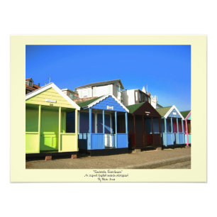 ビーチ小屋の青い空とイギリスの海辺の写真 フォトプリント
