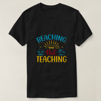 ビーチ教えのおもしろい先生 Tシャツ