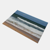 ビーチ波が海岸に打ち寄せる ドアマット (アングル)