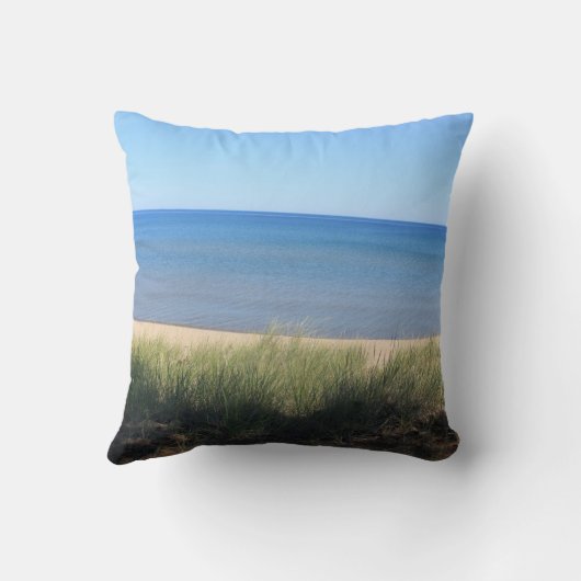 ビーチ海ウォータースカイブルーグリーンショア風光明媚な贈り物 クッション (裏面)