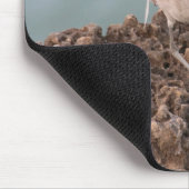 ビーチ海辺グリーンオーシャン背景を持つ海辺の鳥 マウスパッド (コーナー)