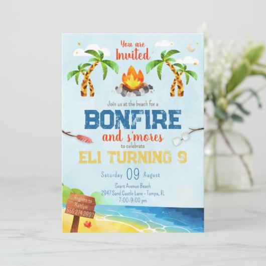 ビーチ焚き火の誕生日パーティーへの招待 招待状 (スタンド正面)