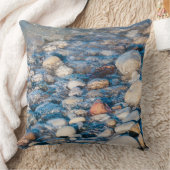 ビーチ石は湖岸にある クッション (ブランケット)