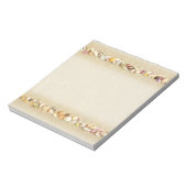 ビーチ砂の背景(シーシェル付縁ど) ノートパッド (回転)