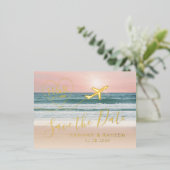 ビーチ結婚式サンセットハート飛行機日付保存  箔招待状ポストカード (立ち正面)