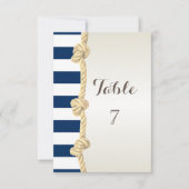 ビーチ結婚式ネイビーロープ、ハート、ストライプテーブルカード 招待状 (正面)