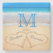 ビーチ結婚式ハートインサンドファミリーモノグラム ストーンコースター (正面)