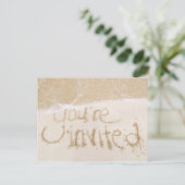 ビーチ結婚式ブライダルシャワー招待 – 砂と海 インビテーションポストカード (スタンド正面)