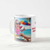 「ビーチ退職したの婦人」 コーヒーマグカップ (正面左)
