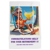 「ビーチ退職したの男」 ミディアムペーパーバッグ (裏面)