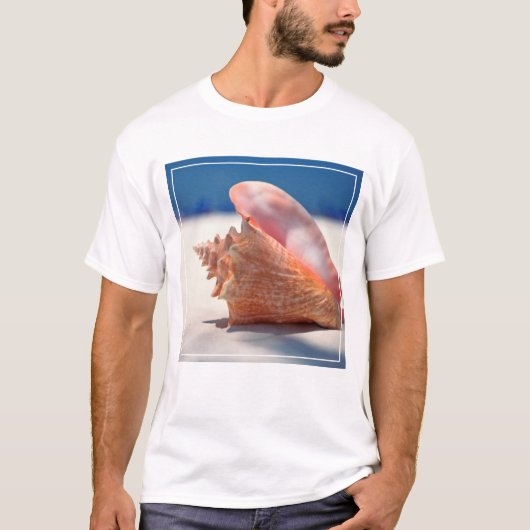 ビーチ2のコンシュの貝 Tシャツ (正面)