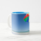 ビーチ|オーストラリアの傘 ツートーンマグカップ (正面左)
