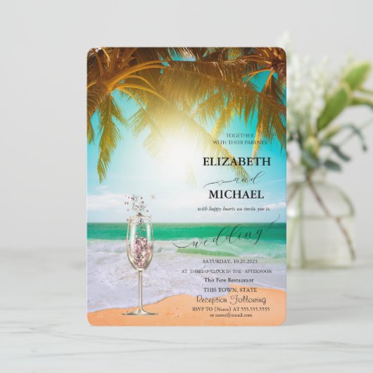 ビーチ、Palm、Sun、String Lights、Glass Script 結婚's 招待状 (スタンド正面)