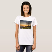 ビーチArmação、ブラジルの日の出 Tシャツ (正面フル)