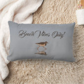 ビーチVibes Only Sandpiper Bird onビーチ写真 ランバークッション (ブランケット)