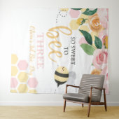 ビーデイ（昆虫）マルハナバチ誕生日ピンクフローラバナー タペストリー (インサイチュ(横))