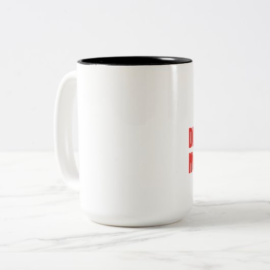 ビートのない爆弾DJおよび音楽生産者のマグを落として下さい ツートーンマグカップ (正面左)