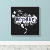 ビートルジュース |ミミズがビールジュースのロゴに巻きついています キャンバスプリント (インサイチュ (ウッドフロア))