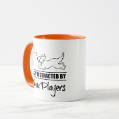 ビーナランニング選手に気を取られやすいの犬 マグカップ (正面左)